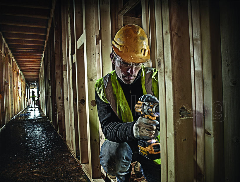 Акумулаторен ударен винтоверт/бормашина DeWALT DCD995P2